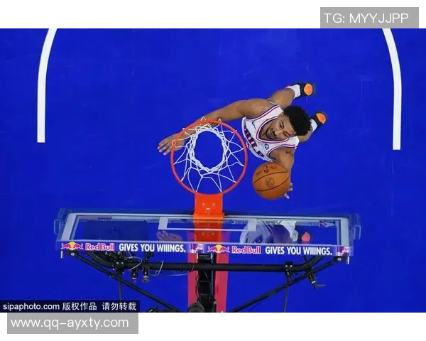 埃奇库姆三度以180俱乐部命中率得分20追平艾弗森成76人队史传奇