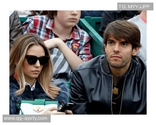 在餐厅偶遇梅西情侣选择不打扰坚守爱情信念